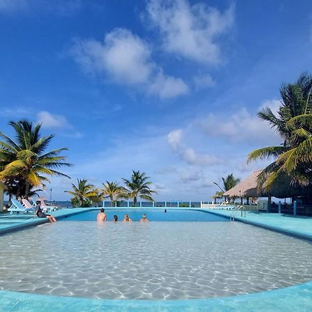 Royal Caribbean Resort San Pedro  Exteriör bild