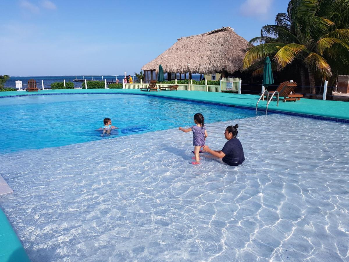 Royal Caribbean Resort San Pedro  Exteriör bild