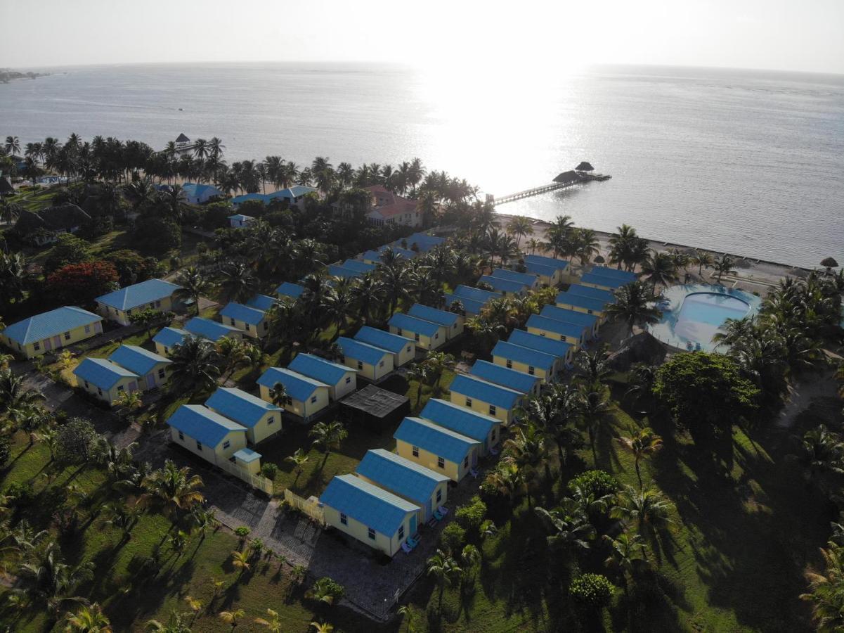 Royal Caribbean Resort San Pedro  Exteriör bild