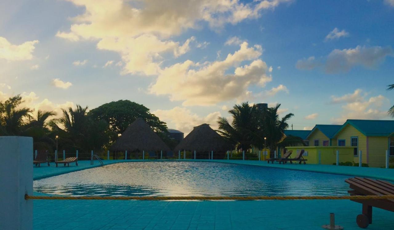 Royal Caribbean Resort San Pedro  Exteriör bild