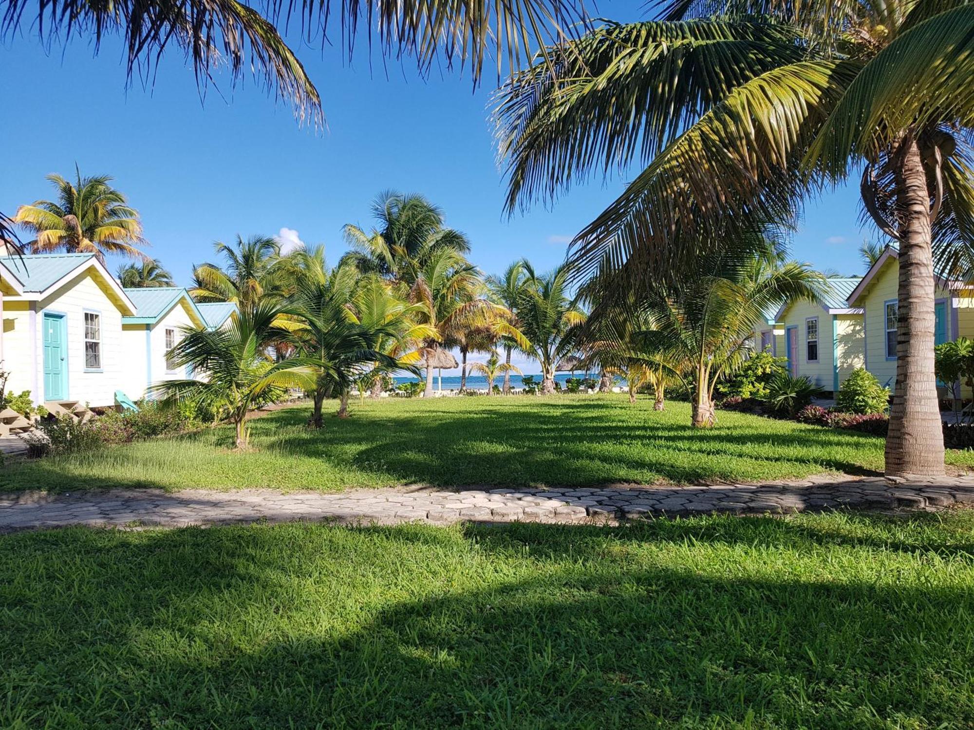 Royal Caribbean Resort San Pedro  Exteriör bild